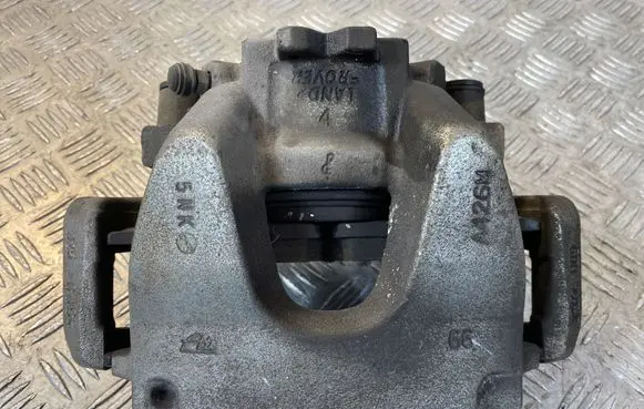 Land Rover Range Rover Evoque L538 Front brake caliper A426M