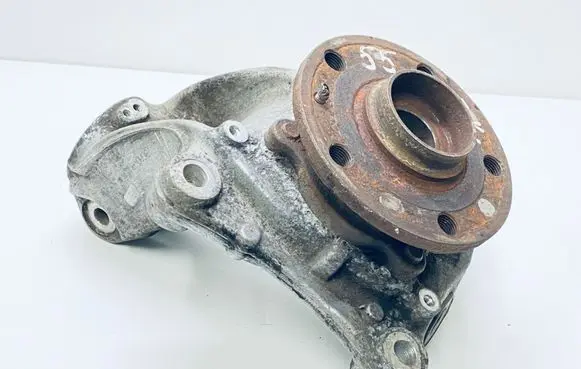 Volkswagen PASSAT B7 Front wheel hub 3C0407253F 3C0407257G 1K0407621F