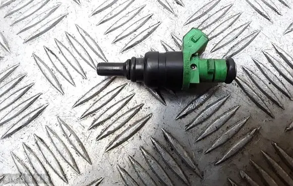 Mercedes-Benz C W203 Fuel injector 2710780549