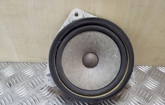 Toyota RAV 4 (XA20) Front door speaker 8616042070
