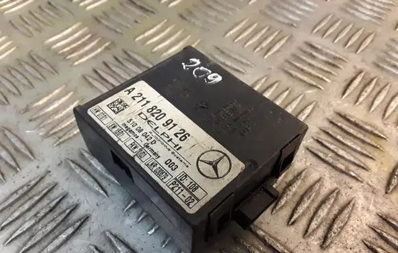 Mercedes-Benz E W211 Alarm control unit/module A2118209126 2118209126