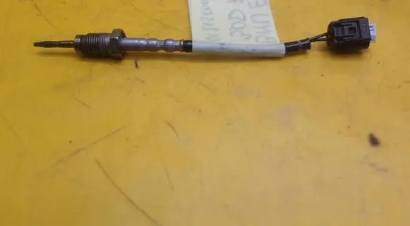 BMW 5 E60 E61 Exhaust gas temperature sensor 7809157