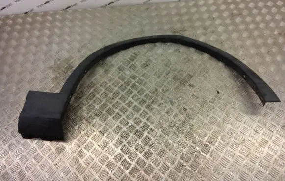 BMW X3 F25 Front arch trim 7210082