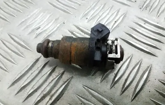 Audi A6 S6 C5 4B Fuel injector 078133551L