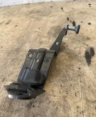 Renault Master III Sliding door upper roller guide/hinge 777946809R