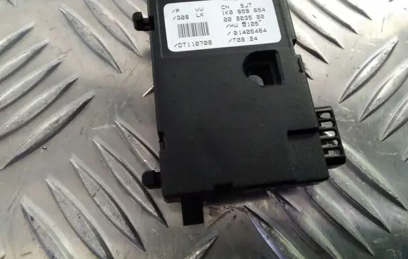 Skoda Octavia Mk2 (1Z) Steering angle sensor 1K0959654 00203500