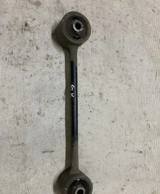 Toyota Land Cruiser (J120) Rear control arm