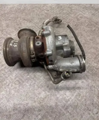 BMW 5 F10 F11 Turbo 4571543 7646092 89937100