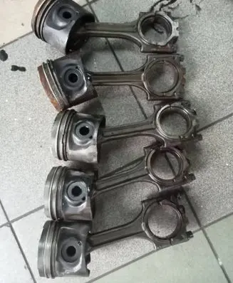 Volvo S80 Piston with connecting rod 000