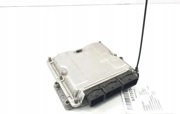 Opel Vivaro Engine control unit/module ECU