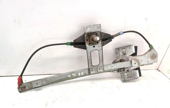 Rear door manual window regulator