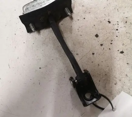 Ford Focus C-MAX Rear door check strap stopper