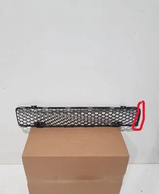 Mitsubishi Lancer Quarter panel pressure vent 6400B397