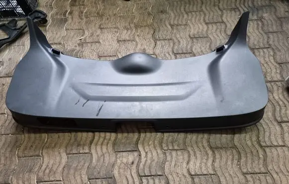 Nissan Qashqai Tailgate trim 909014EA0A
