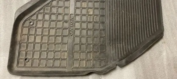 Volvo V70 Front floor mat 91659664