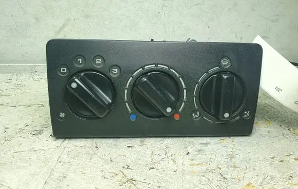 Volkswagen Polo II 86C 2F Climate control unit 867819045A 867819075