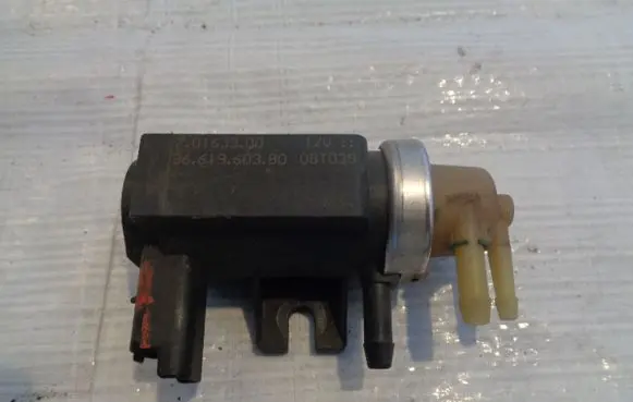 Citroen C5 Turbo solenoid valve 9661960380