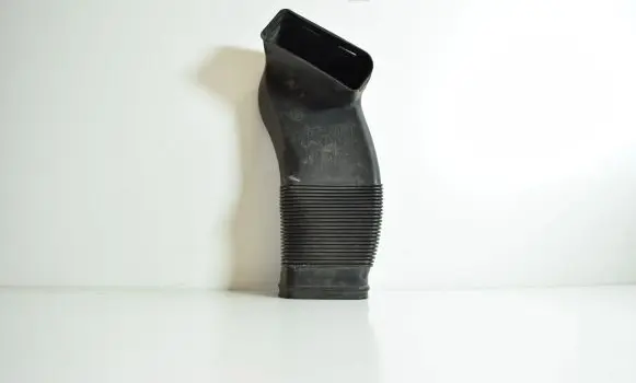Audi A6 S6 C5 4B Air intake duct part 8D0129617E