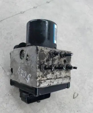 Volkswagen PASSAT B6 ABS Pump 3C0614095P