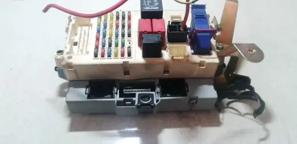 Alfa Romeo 147 Fuse box set 467463750