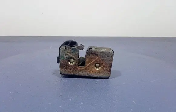 Volkswagen Transporter - Caravelle T4 Tailgate/trunk/boot lock/catch/latch 