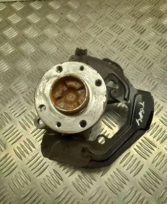 Smart ForFour II W453 Front wheel hub A4533320800