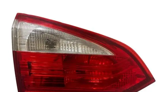Ford Focus Tailgate rear/tail lights BM5113A603DB 23112011 83762