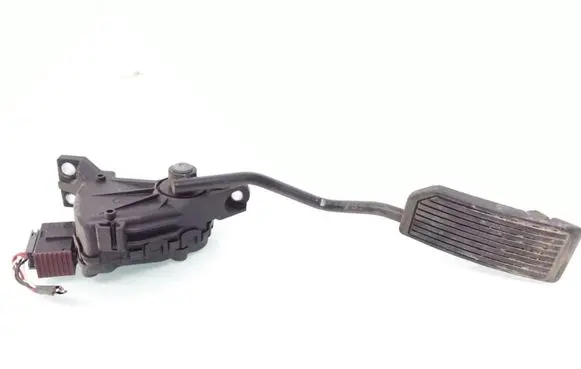 Nissan Almera N16 Accelerator throttle pedal 18002AU410 6PV00862001