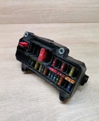 BMW 7 E65 E66 Fuse module 6900583