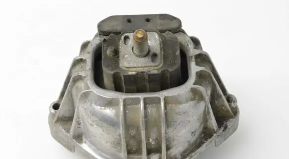 BMW 3 E90 E91 Engine mount bracket 13981112