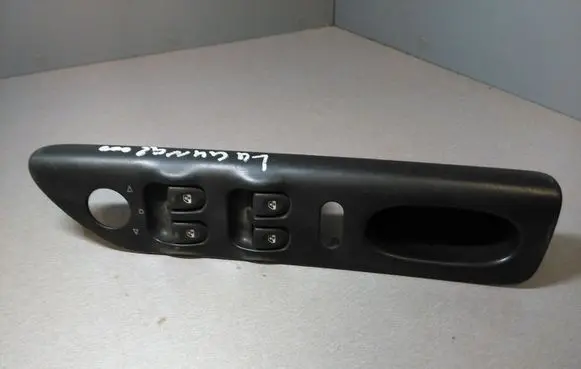 Renault Laguna II Electric window control switch 7701699599 7700417486T 7700417487