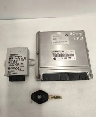 BMW 5 E39 Engine ECU kit and lock set 7789376 0281010314