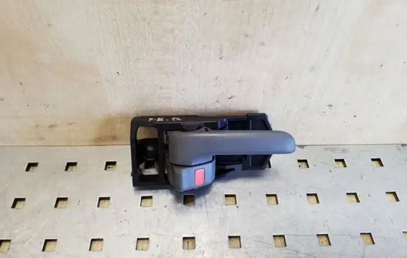 Toyota RAV 4 (XA20) Front door interior handle