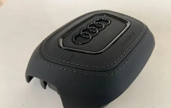 Audi Q8 Steering wheel airbag cover 