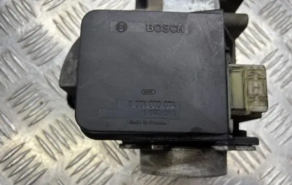 Audi A6 S6 C5 4B Mass air flow meter 0281002074 1275245