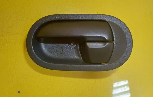 Mitsubishi Colt Front door interior handle