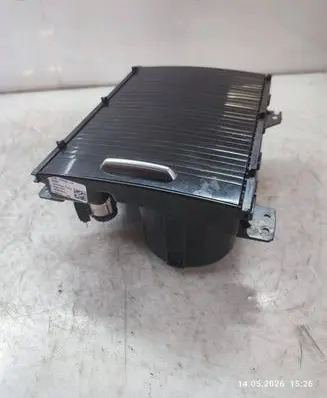 Land Rover Range Rover Evoque L538 Cup holder BJ32600D00CB