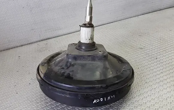 Audi A4 S4 B5 8D Brake booster 8D0612105A
