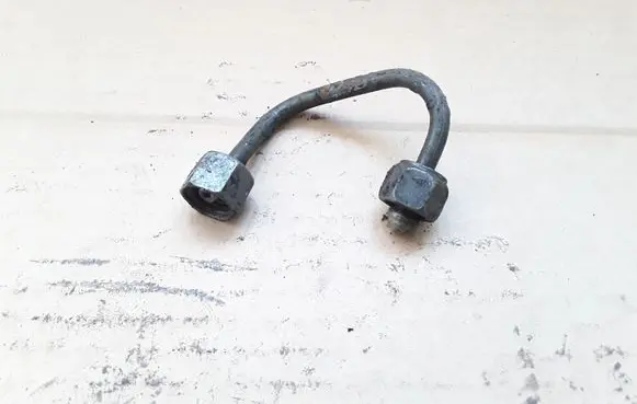 Suzuki Grand Vitara II Fuel injector supply line/pipe Z932