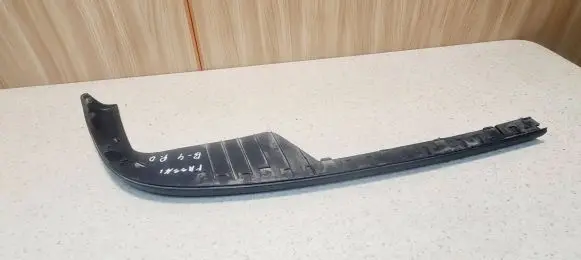 Volkswagen PASSAT B4 Front bumper lip 3A0805904B