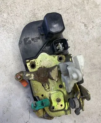 Chrysler Sebring (ST-22 - JR) Front door lock 2481G