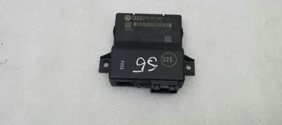 Audi A5 8T 8F Gateway control module 8T0907468F