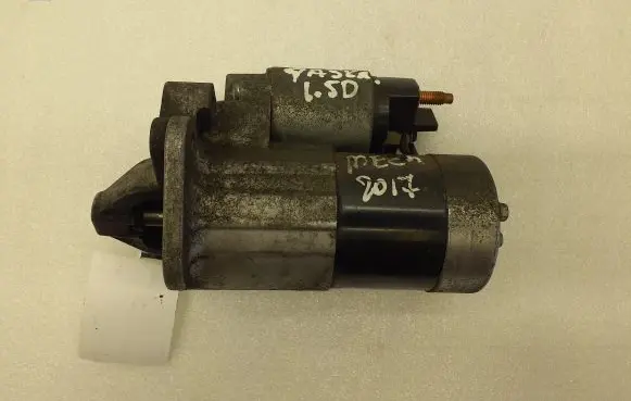 Nissan Qashqai+2 Starter motor M000T87881 8200584675B