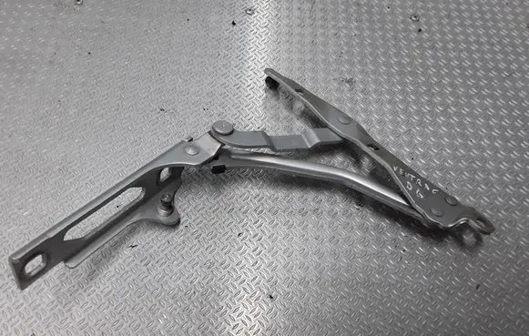 Opel Vectra C Tailgate/trunk/boot hinge