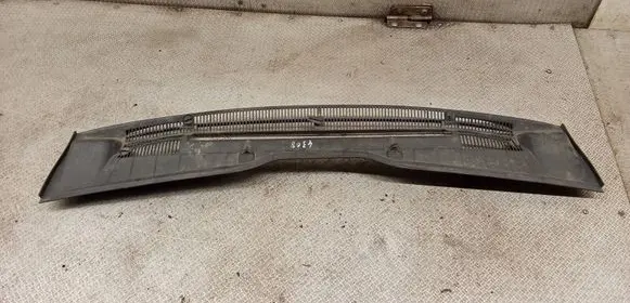 BMW X5 E53 Wiper trim 8409048