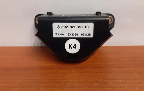 Mercedes-Benz CLK A208 C208 Alarm movement detector/sensor 2028208310 10174