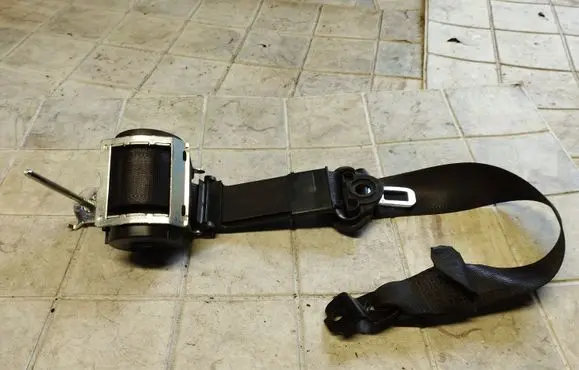 Opel Meriva A Front seatbelt 566331211