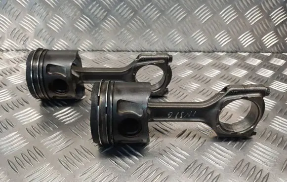 Opel Insignia A Piston with connecting rod 664 10109