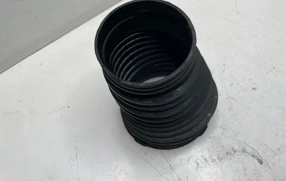 BMW X3 E83 Air intake duct part 7801545