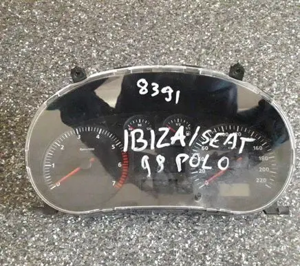 Seat Ibiza II (6k) Speedometer (instrument cluster) 6K0920850